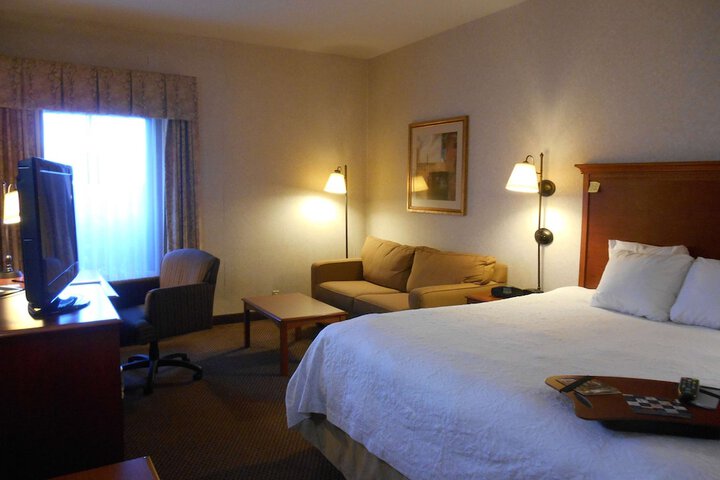 Room 27 of 46