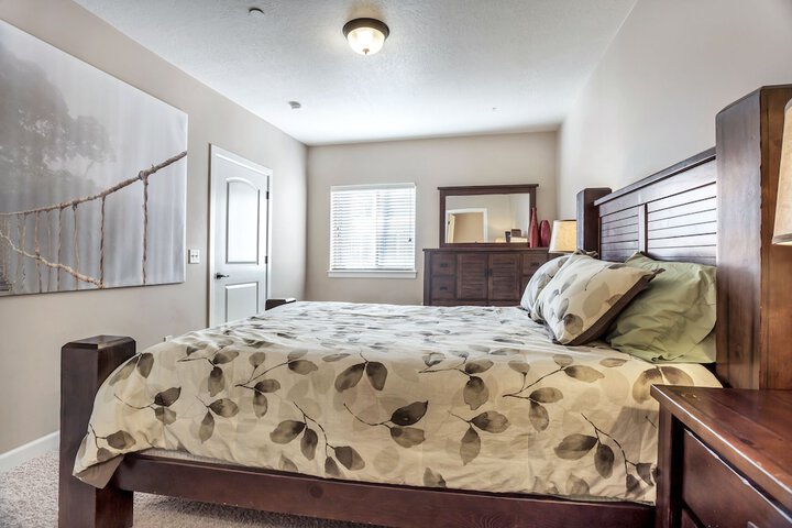 Room 11 of 24