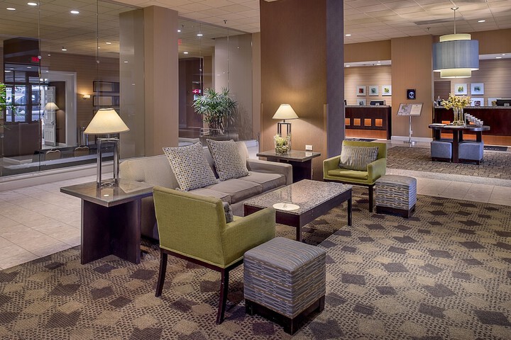 DoubleTree by Hilton St. Louis - Westport