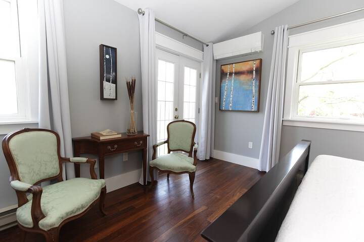 Room 35 of 46