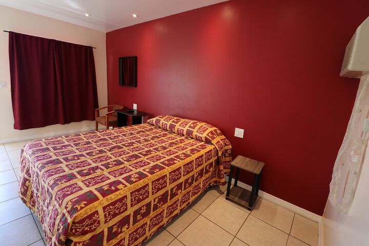 Room 14 of 38