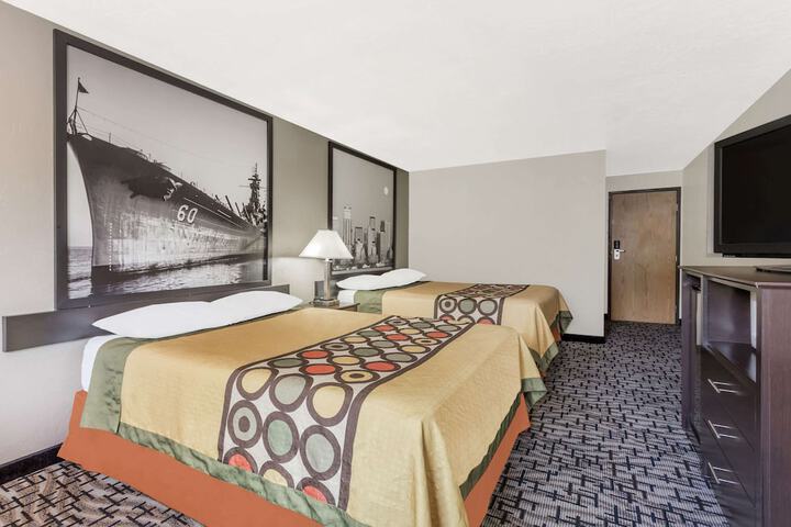 Room 7 of 16