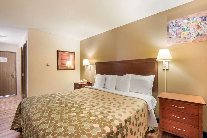 Room 21 of 48