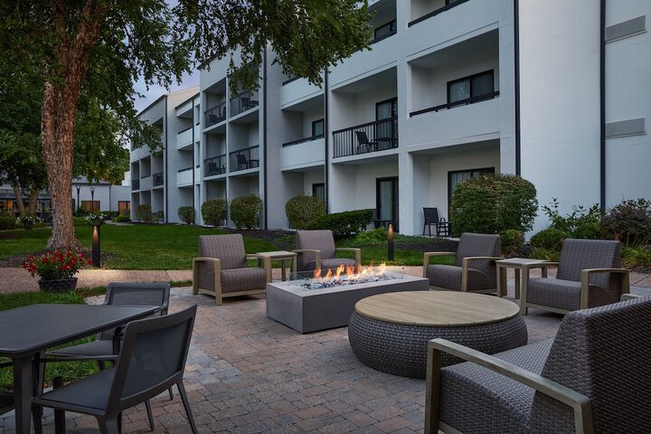 Courtyard by Marriott Kansas City Overland Park / Metcalf