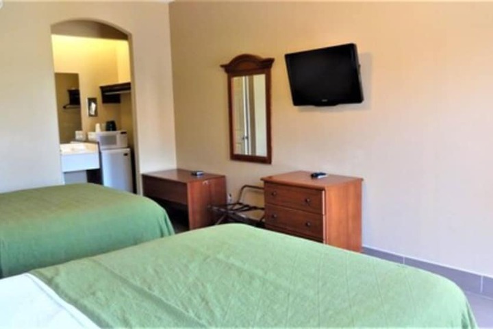 Room 12 of 19