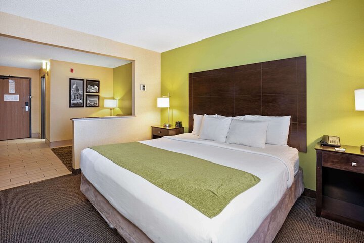 Room 21 of 42