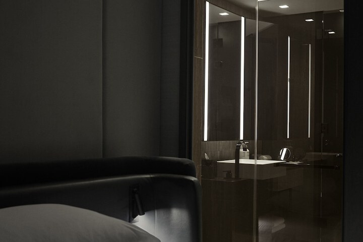 Room 74 of 141