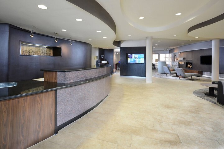 Hotel Interior 11 of 38