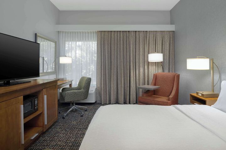 Room 13 of 36