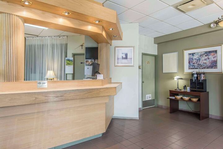 Hotel Interior 11 of 43