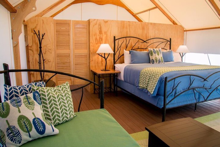 LAKEDALE RESORT