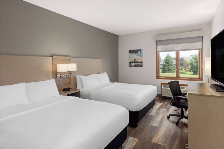 Links Bos Landen Hotel & Spa of Pella Trademark by Wyndham