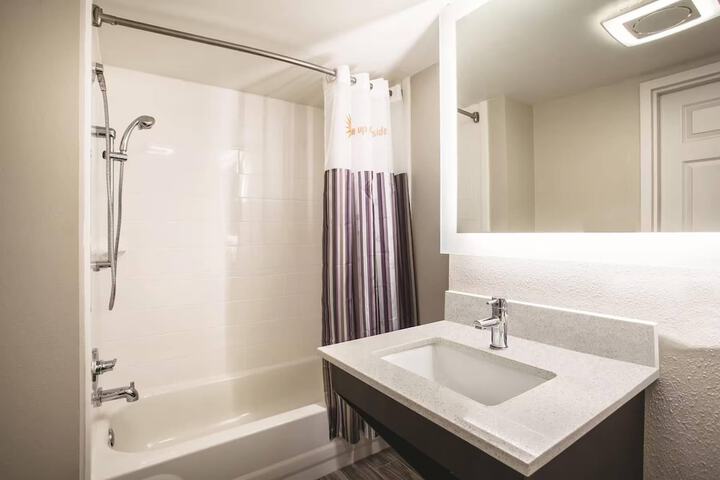 Comfort Inn & Suites Clearwater South - Pinellas Park