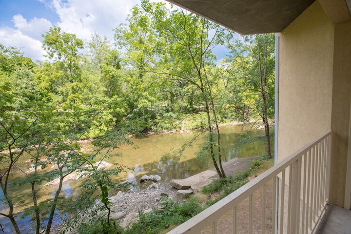 Twin Mountain Inn & Suites