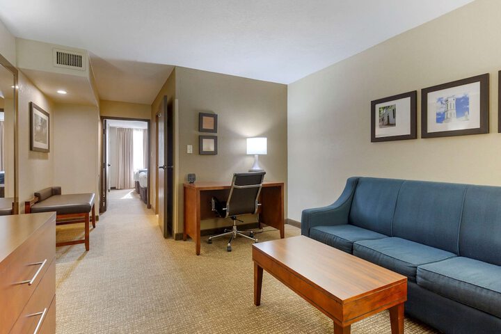 Room 21 of 40