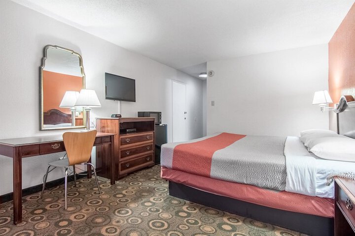 Motel 6 Hope AR