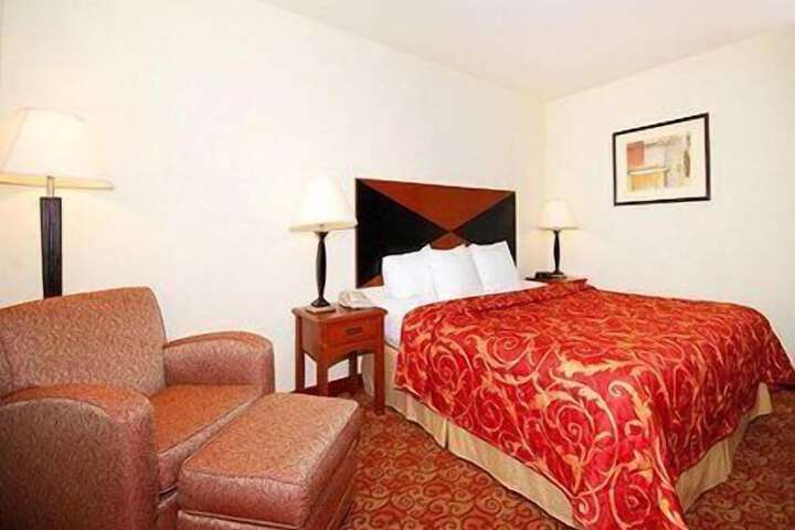 Room 21 of 77