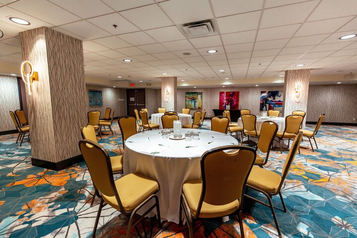 Holiday Inn Toronto Downtown Centre by IHG