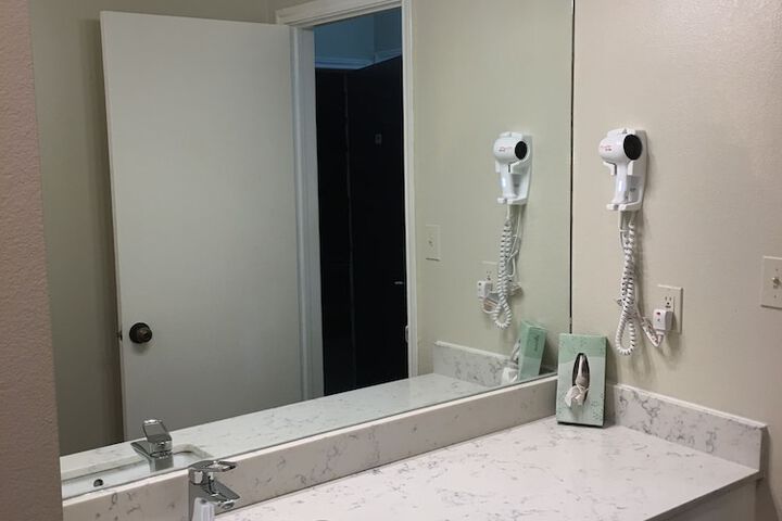 Room 39 of 66