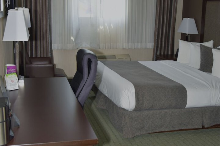 Room 52 of 67