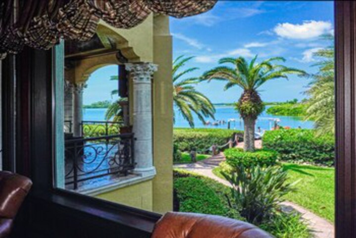 Tierra Verde St. Petersburg Waterfront Estate by Techtravel