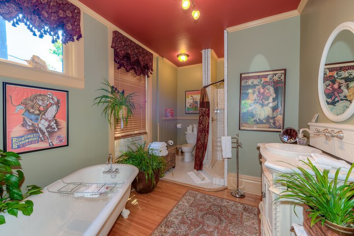 Room 20 of 31