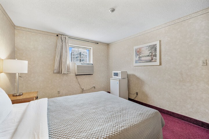 Room 42 of 68