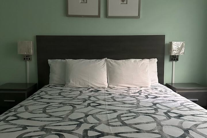 Room 18 of 61