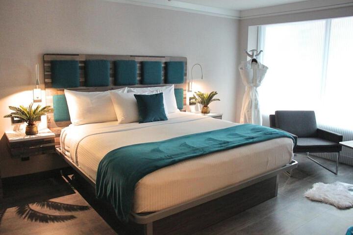 Room 19 of 28