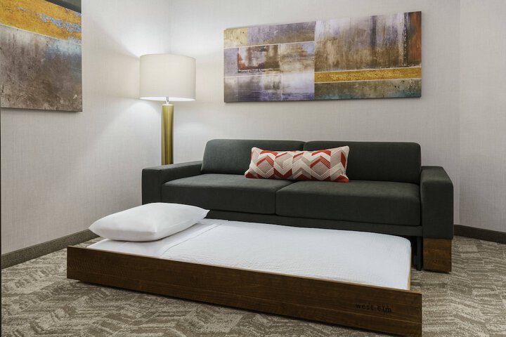Room 22 of 28