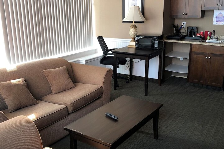 Room 51 of 76