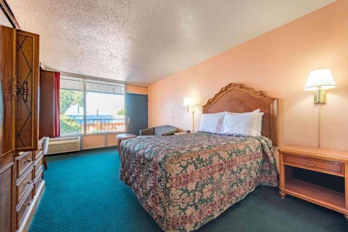 Room 25 of 36