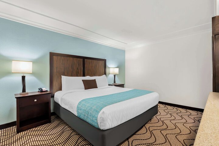 Room 29 of 35