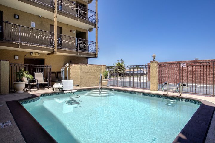 Pool 3 of 24