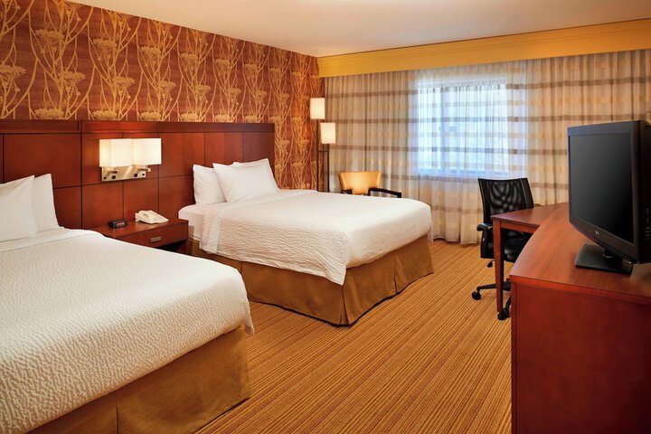 Courtyard by Marriott Detroit Utica