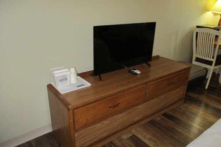 Travelodge by Wyndham Redwood Falls