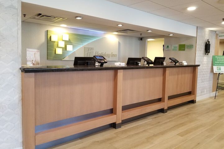 Holiday Inn & Suites Parsippany Fairfield by IHG