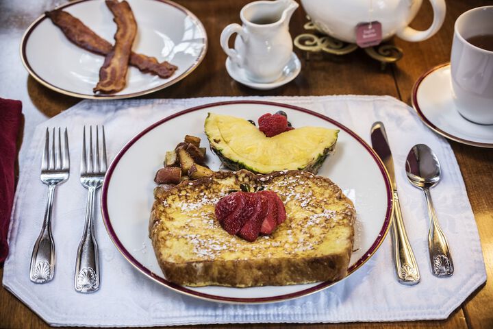 Breakfast/Coffee Service 20 of 27