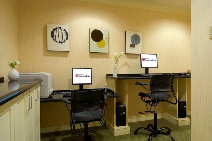 Business Center 63 of 68