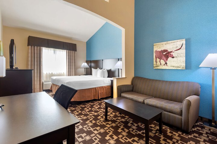 Room 17 of 36
