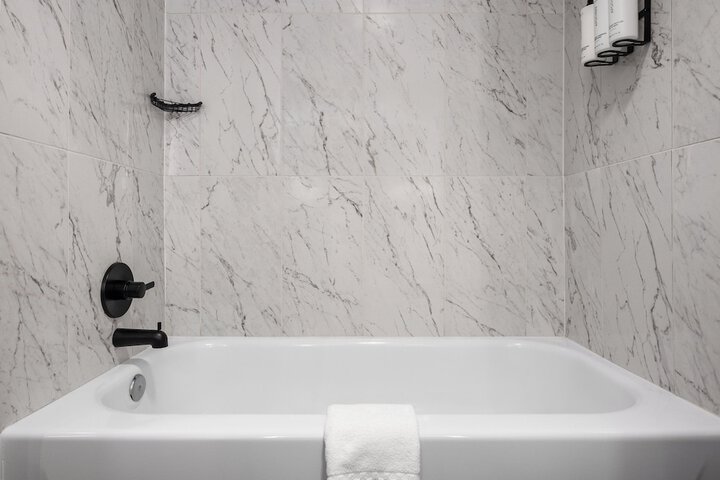 Room 32 of 52