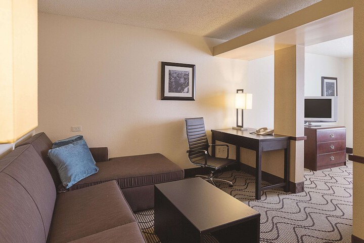 Room 21 of 40