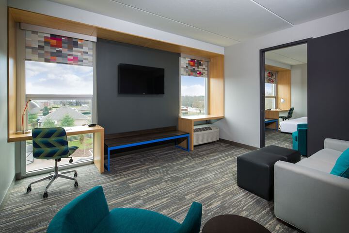 Room 11 of 23