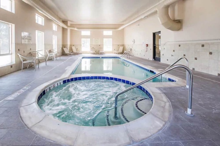 Pool 4 of 37