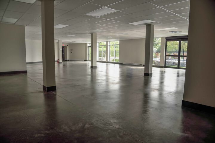 Ballroom/Hall 45 of 54