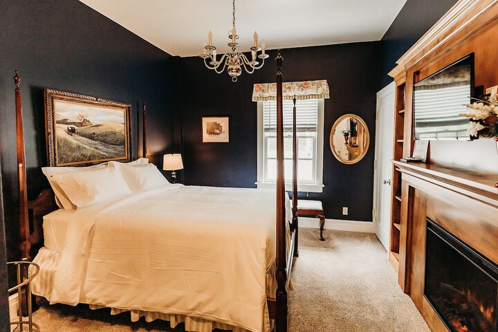 Room 15 of 35