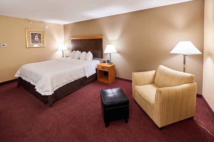 Room 13 of 35