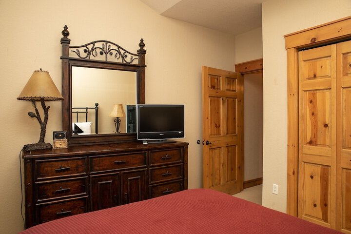 Room 29 of 34
