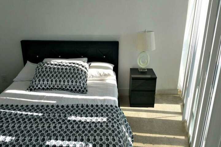 Room 9 of 20