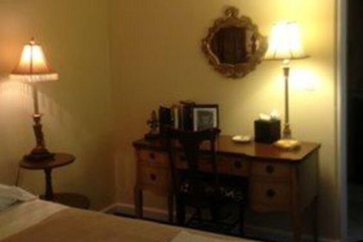 Deer Creek Inn